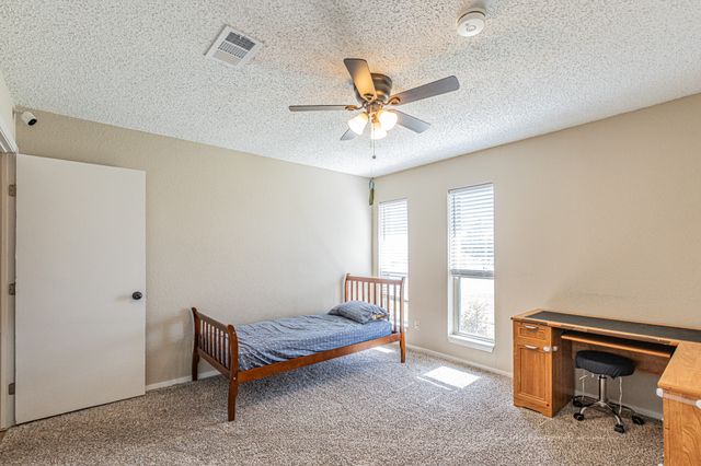 10 E Mountain Creek Drive 25, Grand Prairie, TX 75052