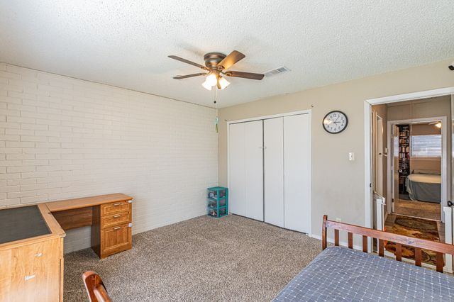 10 E Mountain Creek Drive 25, Grand Prairie, TX 75052