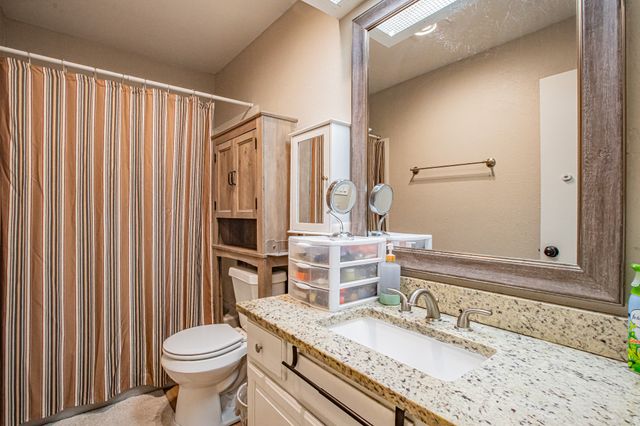 10 E Mountain Creek Drive 25, Grand Prairie, TX 75052