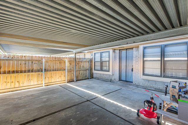 10 E Mountain Creek Drive 25, Grand Prairie, TX 75052