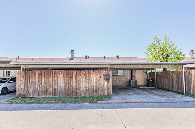 10 E Mountain Creek Drive 25, Grand Prairie, TX 75052