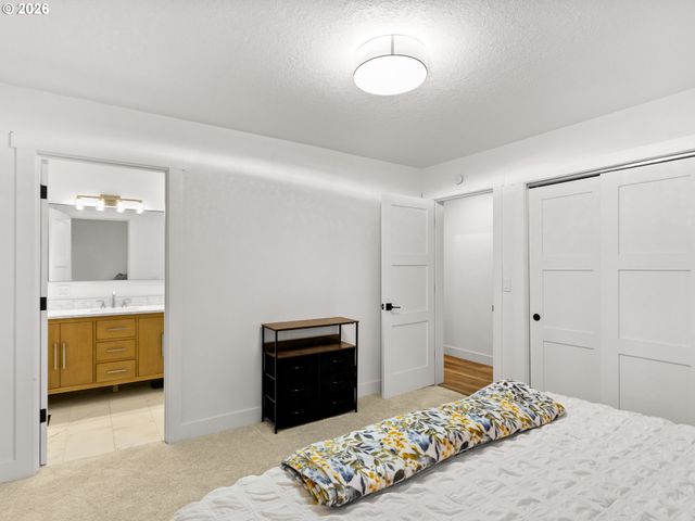 26429 Sw MARKHAVEN St, Sherwood, OR 97140