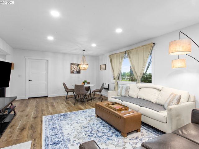 26429 Sw MARKHAVEN St, Sherwood, OR 97140