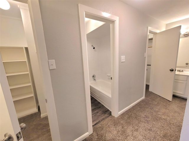 5920 Arncliffe Drive, Houston, TX 77088