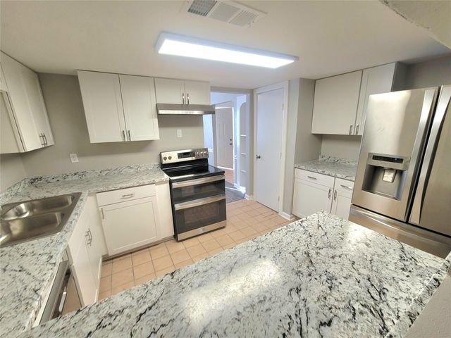 5920 Arncliffe Drive, Houston, TX 77088