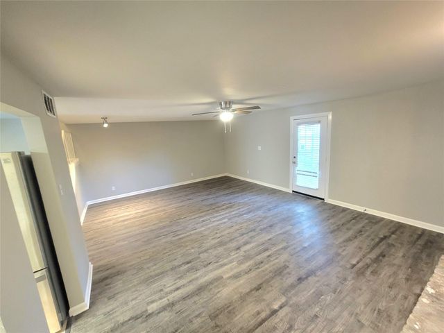 5920 Arncliffe Drive, Houston, TX 77088