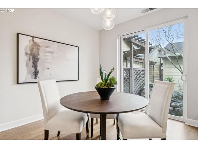 6715 Ne ROSEBAY Dr, Hillsboro, OR 97124