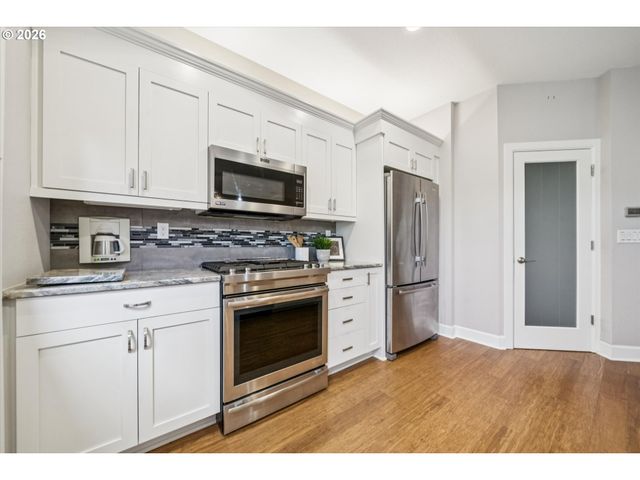 6715 Ne ROSEBAY Dr, Hillsboro, OR 97124