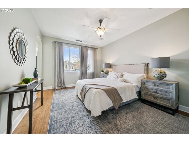 6715 Ne ROSEBAY Dr, Hillsboro, OR 97124