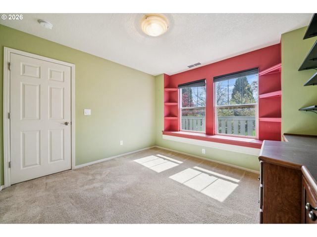 6715 Ne ROSEBAY Dr, Hillsboro, OR 97124