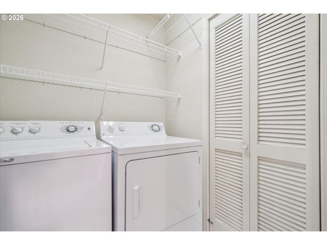 6715 Ne ROSEBAY Dr, Hillsboro, OR 97124