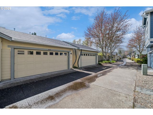 6715 Ne ROSEBAY Dr, Hillsboro, OR 97124