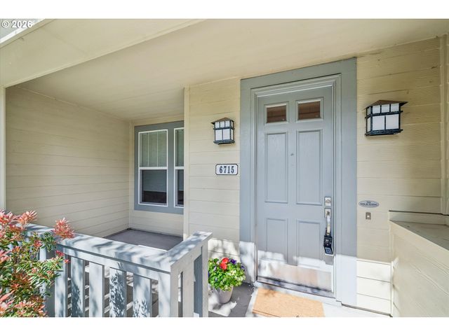 6715 Ne ROSEBAY Dr, Hillsboro, OR 97124