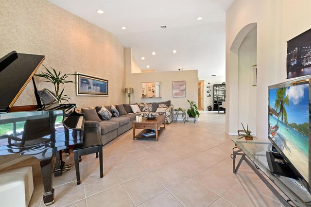 6077 Lake Hibiscus Drive, Delray Beach, FL 33484