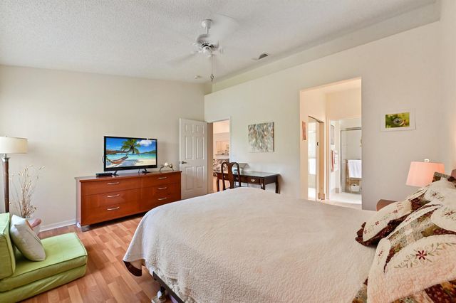6077 Lake Hibiscus Drive, Delray Beach, FL 33484