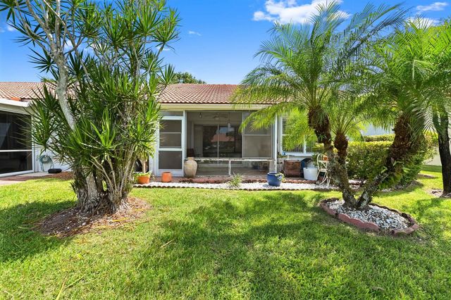 6077 Lake Hibiscus Drive, Delray Beach, FL 33484