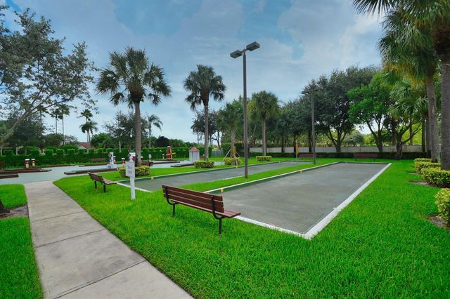 6077 Lake Hibiscus Drive, Delray Beach, FL 33484