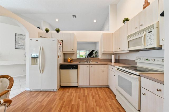 6077 Lake Hibiscus Drive, Delray Beach, FL 33484