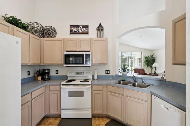 301 TROON CIRCLE, Davenport, FL 33897