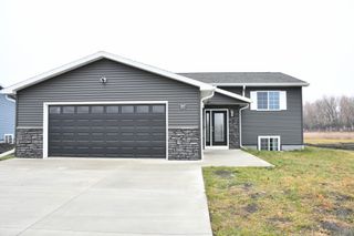 1677 Cecilee Street, Worthington, MN 56187