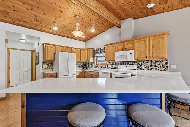7844 Lakeview ROAD, Waterford, WI 53185