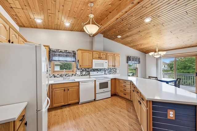7844 Lakeview ROAD, Waterford, WI 53185
