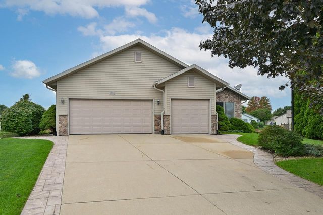 7844 Lakeview ROAD, Waterford, WI 53185