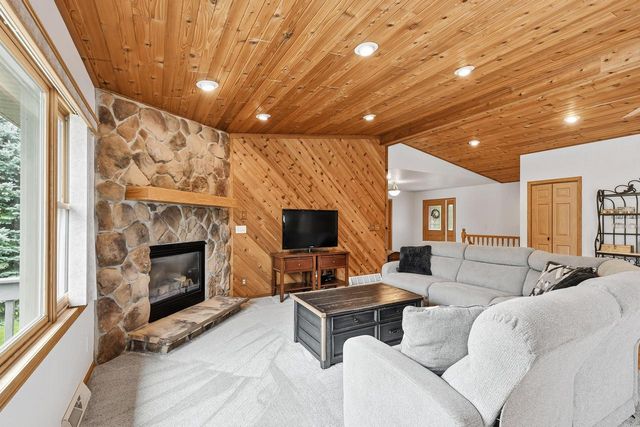 7844 Lakeview ROAD, Waterford, WI 53185