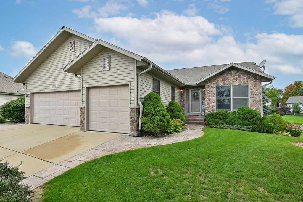 7844 Lakeview ROAD, Waterford, WI 53185