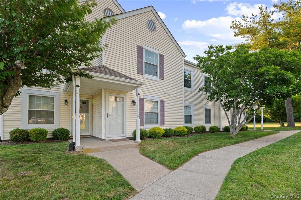 80 Fairview Circle, Middle Island, NY 11953 — exterior