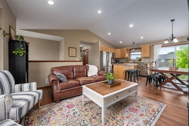 388 Dakota Avenue, Roberts, WI 54023