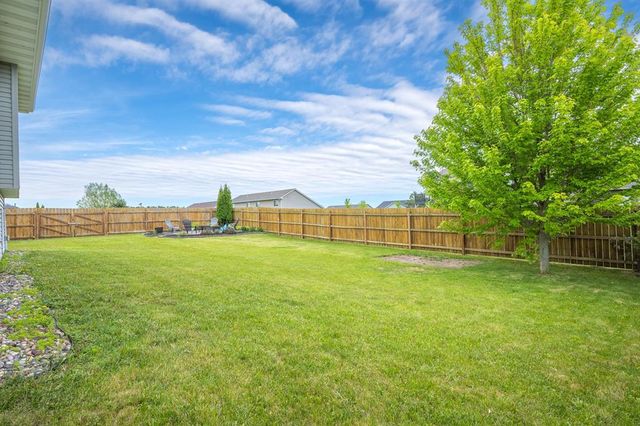 388 Dakota Avenue, Roberts, WI 54023
