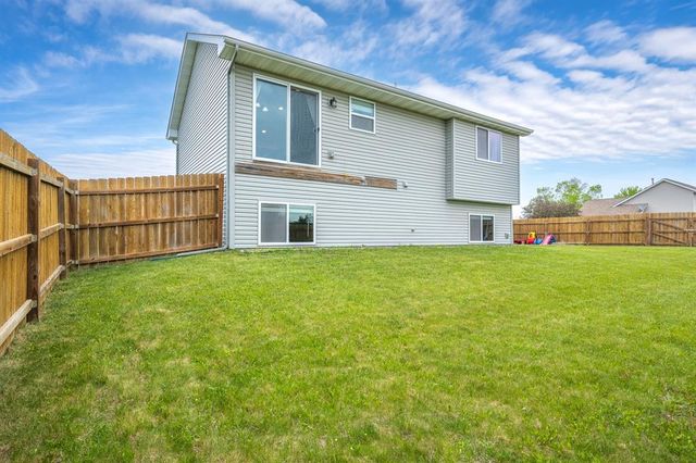 388 Dakota Avenue, Roberts, WI 54023