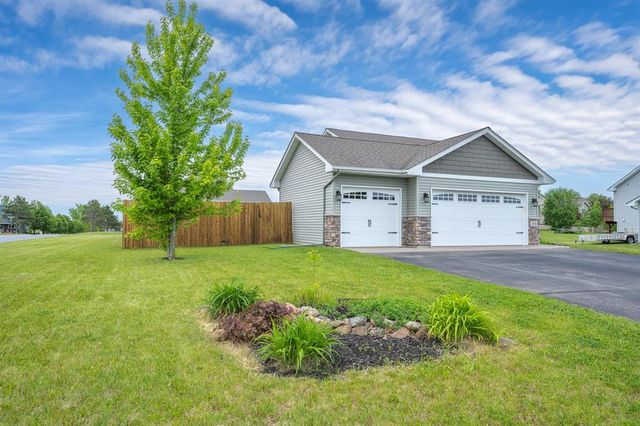 388 Dakota Avenue, Roberts, WI 54023
