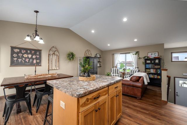 388 Dakota Avenue, Roberts, WI 54023