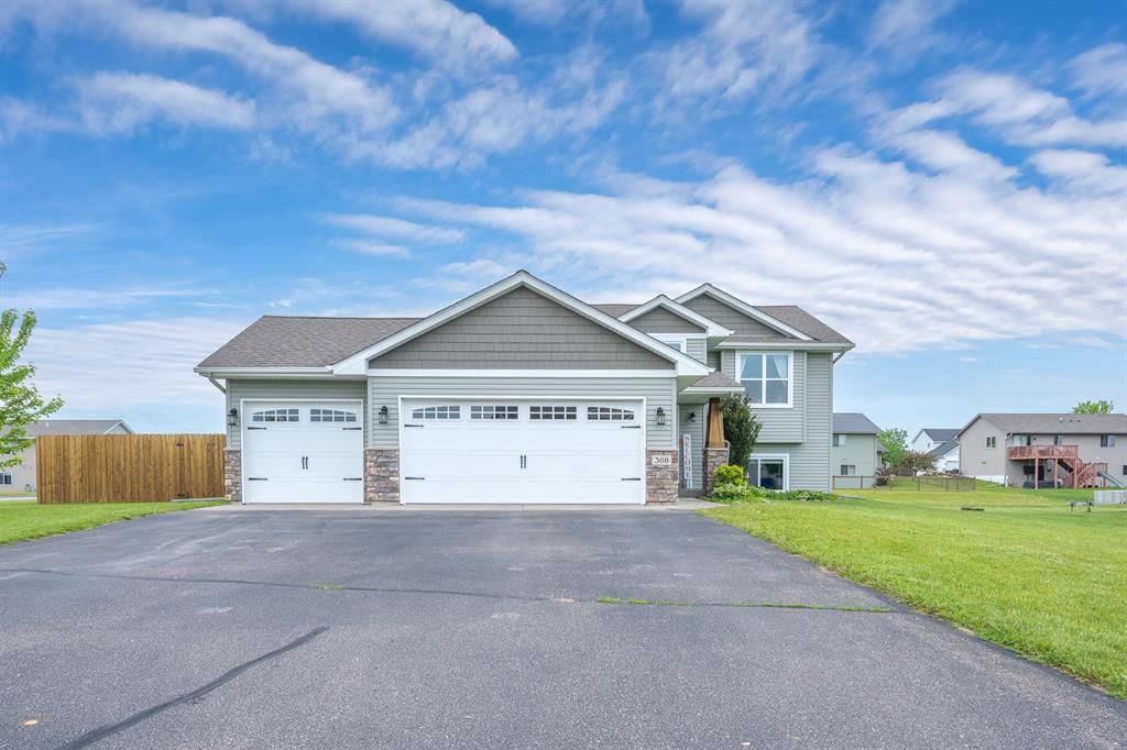 388 Dakota Avenue, Roberts, WI 54023