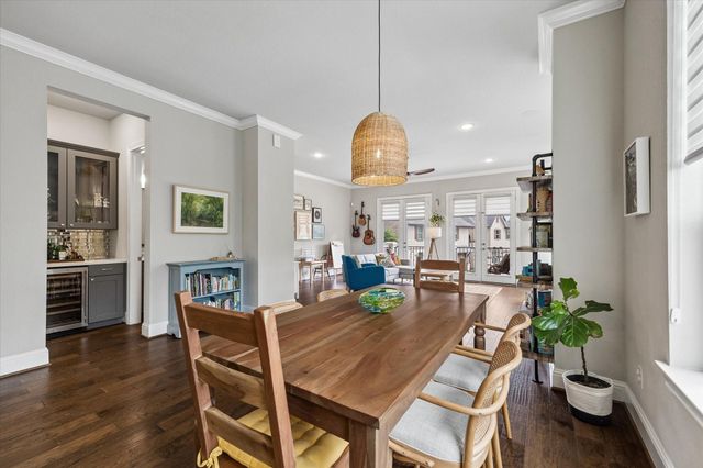 1018 Shepherd Oaks Drive, Houston, TX 77018