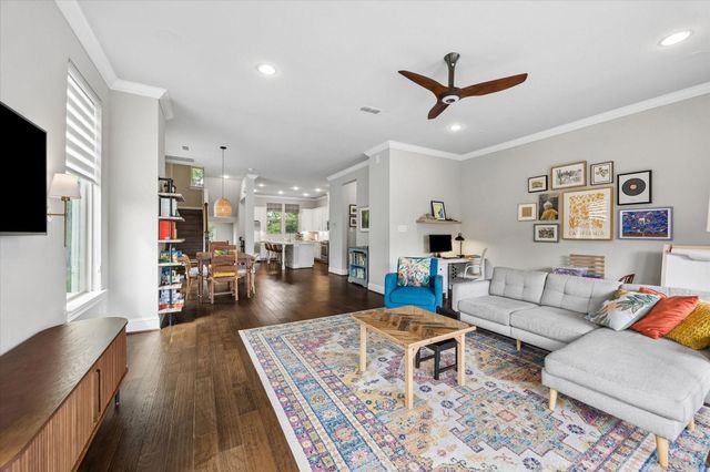 1018 Shepherd Oaks Drive, Houston, TX 77018