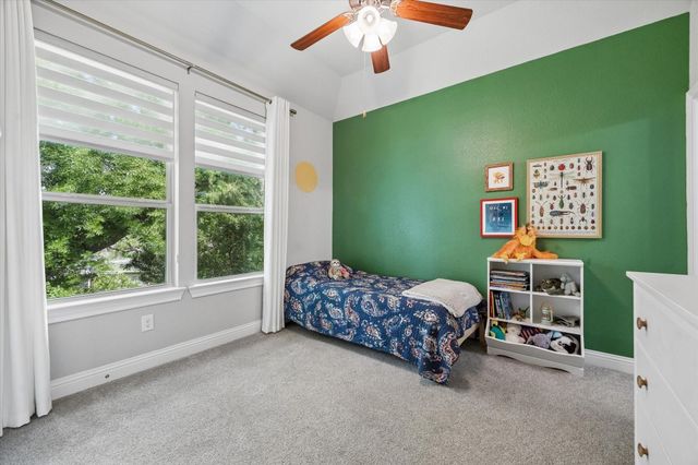 1018 Shepherd Oaks Drive, Houston, TX 77018