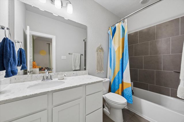 1018 Shepherd Oaks Drive, Houston, TX 77018