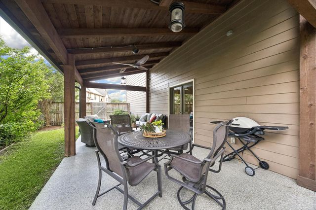 1018 Shepherd Oaks Drive, Houston, TX 77018