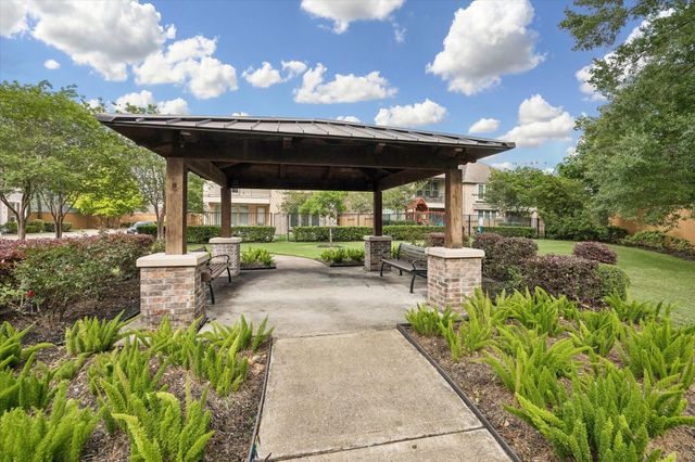 1018 Shepherd Oaks Drive, Houston, TX 77018