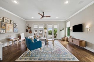 1018 Shepherd Oaks Drive, Houston, TX 77018