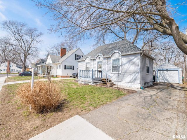 2511 W DOWNS Circle, West Peoria, IL 61604