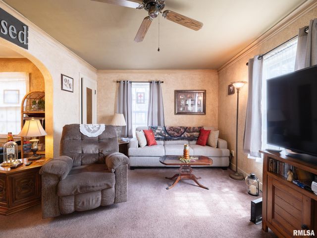 2511 W DOWNS Circle, West Peoria, IL 61604