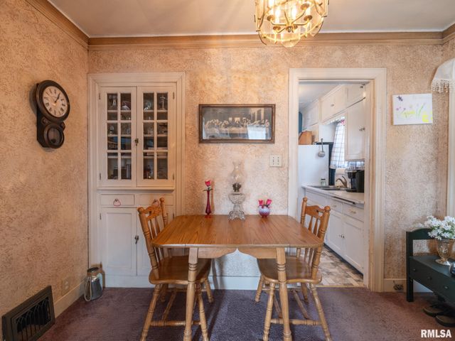 2511 W DOWNS Circle, West Peoria, IL 61604