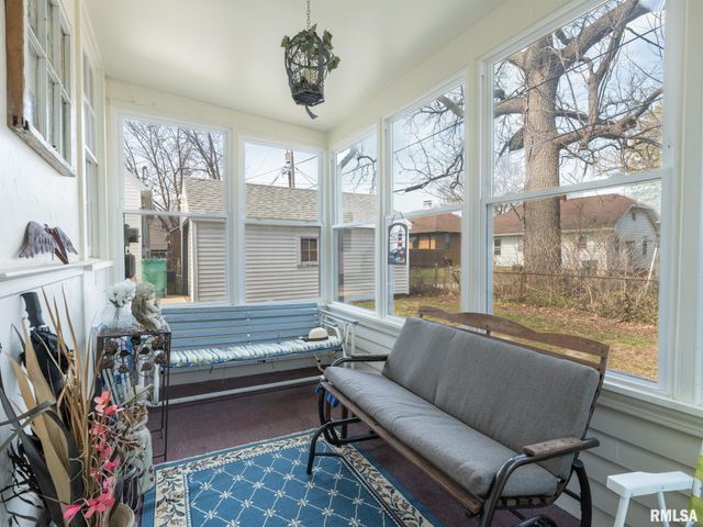 2511 W DOWNS Circle, West Peoria, IL 61604