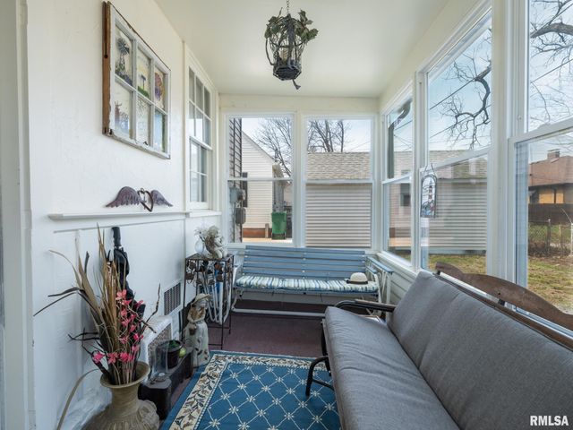 2511 W DOWNS Circle, West Peoria, IL 61604