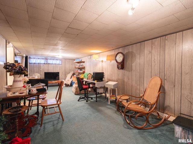 2511 W DOWNS Circle, West Peoria, IL 61604