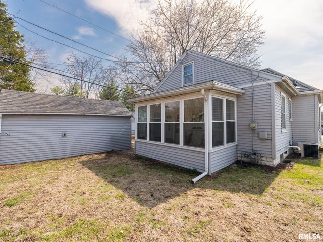 2511 W DOWNS Circle, West Peoria, IL 61604